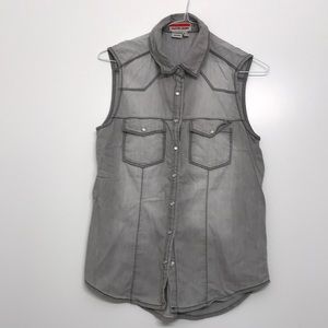 Castro jeans sleeveless grey shirt